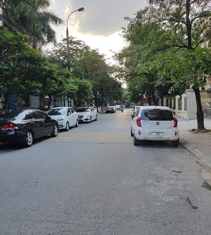 Bán gấp căn biệt thự song lập diện tích 240m2