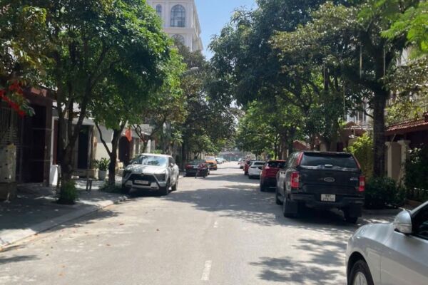 bán nhà 3 tầng trung tâm trâu quỳ gia lâm kinh doanh dòng tiền ổn định