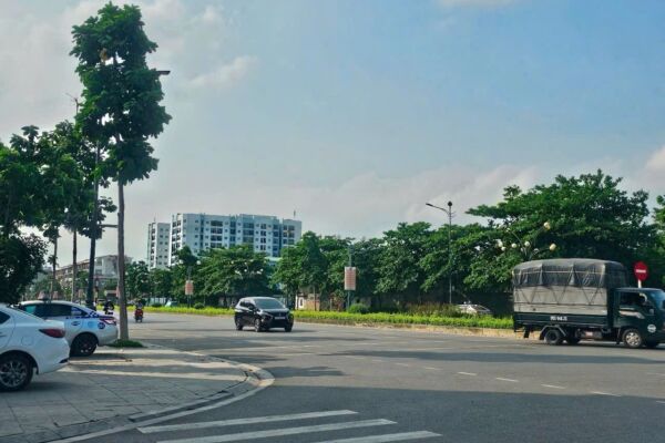 Bán 100m mặt phố Nguyễn Quyền kinh doanh giá nhỉnh 1x tỷ