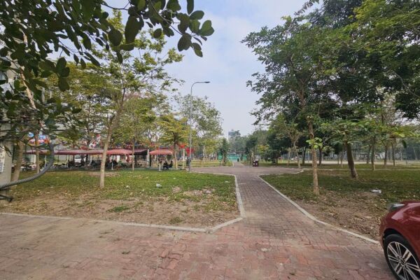 Bán 81m mặt tiền 4,5 view vườn hoa mặt đường phạm ngũ lão