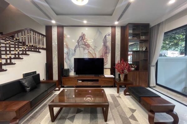 Bán nhà 5 tầng full nội thất trung tâm trâu quỳ gia lâm