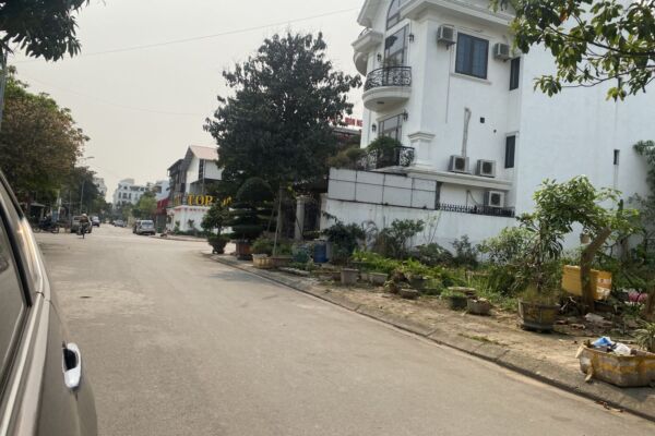 Cho thuê 110m2 mặt tiền 5m khu trung tâm trâu quỳ gia lâm