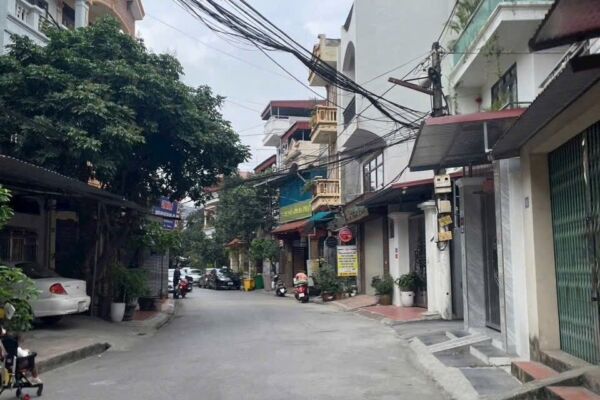 Bán nhà 3 tầng cách 200m ra cột đồng hồ 80m trục kinh doanh giá 8 tỷ hơn