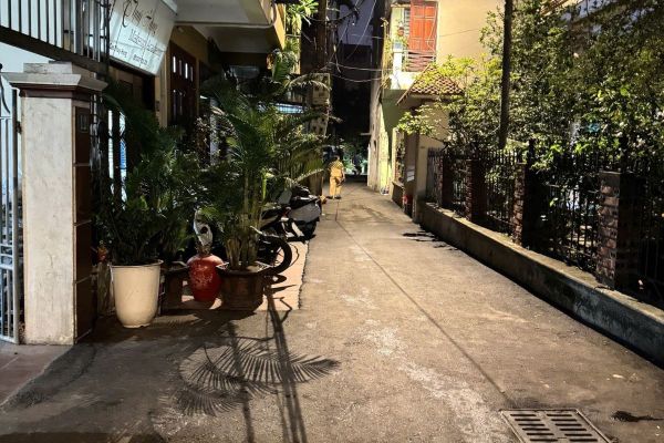 Thổ cư nhà cấp 4 ,64m đất làn 2 Nguyễn Trãi nhỉnh 4 tỷ ngõ oto thông