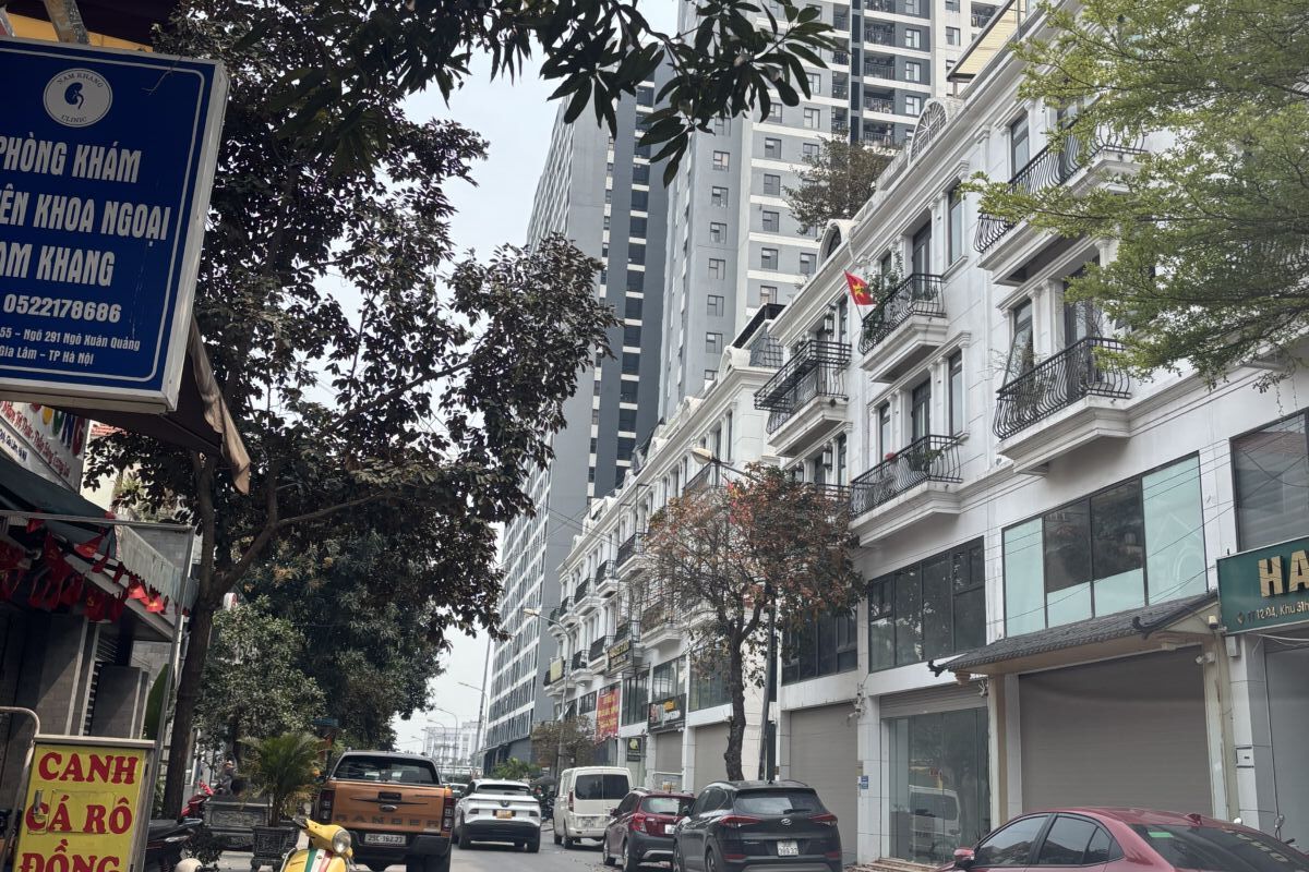Bán nhà 4 tầng sông hồng trung tâm gia lâm 90m2 mặt tiền 6M