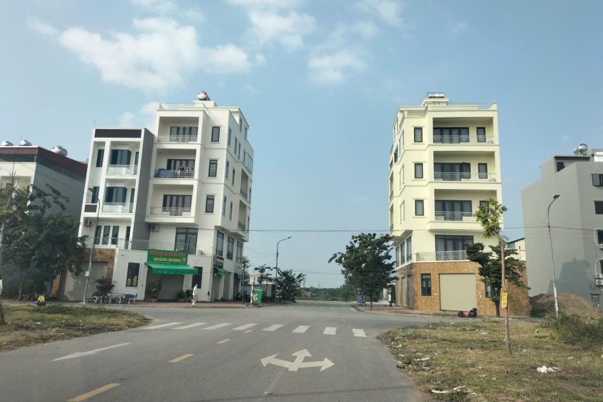 Trung tâm khắc niệm 2 chủ cần 93,5m giá 7 tỷ nhỉnh