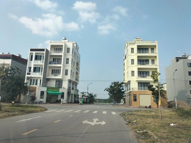 Trung tâm khắc niệm 2 chủ cần 93,5m giá 7 tỷ nhỉnh