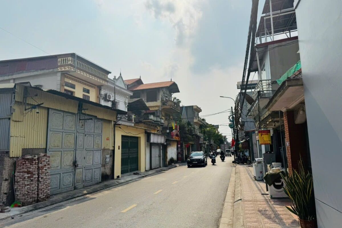 Bán nhà kho 135m2 mặt phố nguyễn quý trị gia lâm mặt tiền 7m